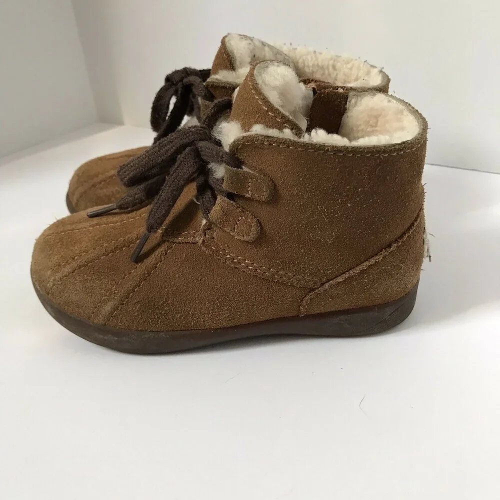 UGG Toddler Kids Chestnut Suede Shearling Lined‎ Duck Boots 1012142T Size 8.5